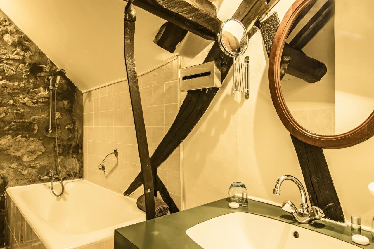 Hotel Moulin De Flagy 2*